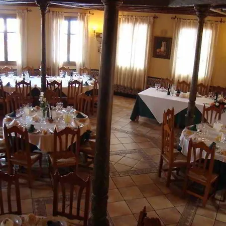 Aparthotel Escua 2*